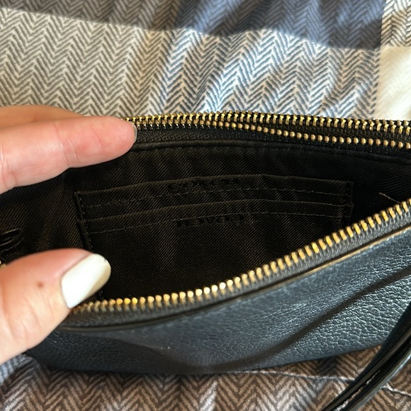 Coach Clutch - Picture 3 of 3